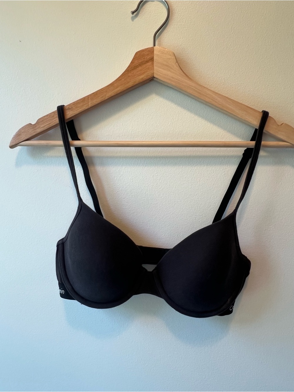 Calvin KlBlack Push-Up Bra with Adjustable Straps - Women Intimates